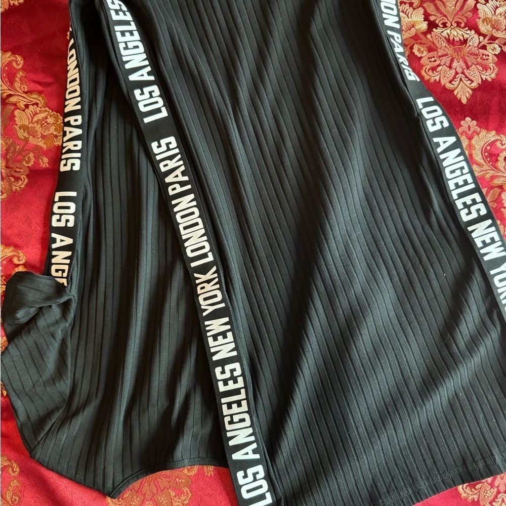 Black Ribbed Travel Maxi Dress (Size L) - Picture 4 of 5